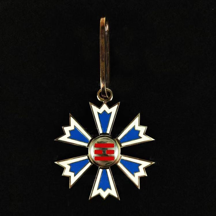 Korea Korean Empire Order of the Palgwae – 3rd Class Neck Ribbon Medal (Full-Size) detail view 5