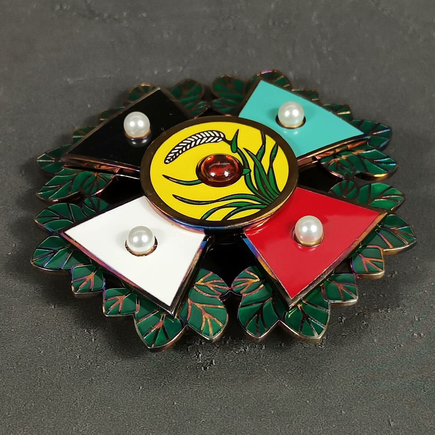 Late Qing Imperial Clan Rank Badge Order Medal – “Buru Bafen Fuguo Gong” (不入八分辅国公) detail view 3