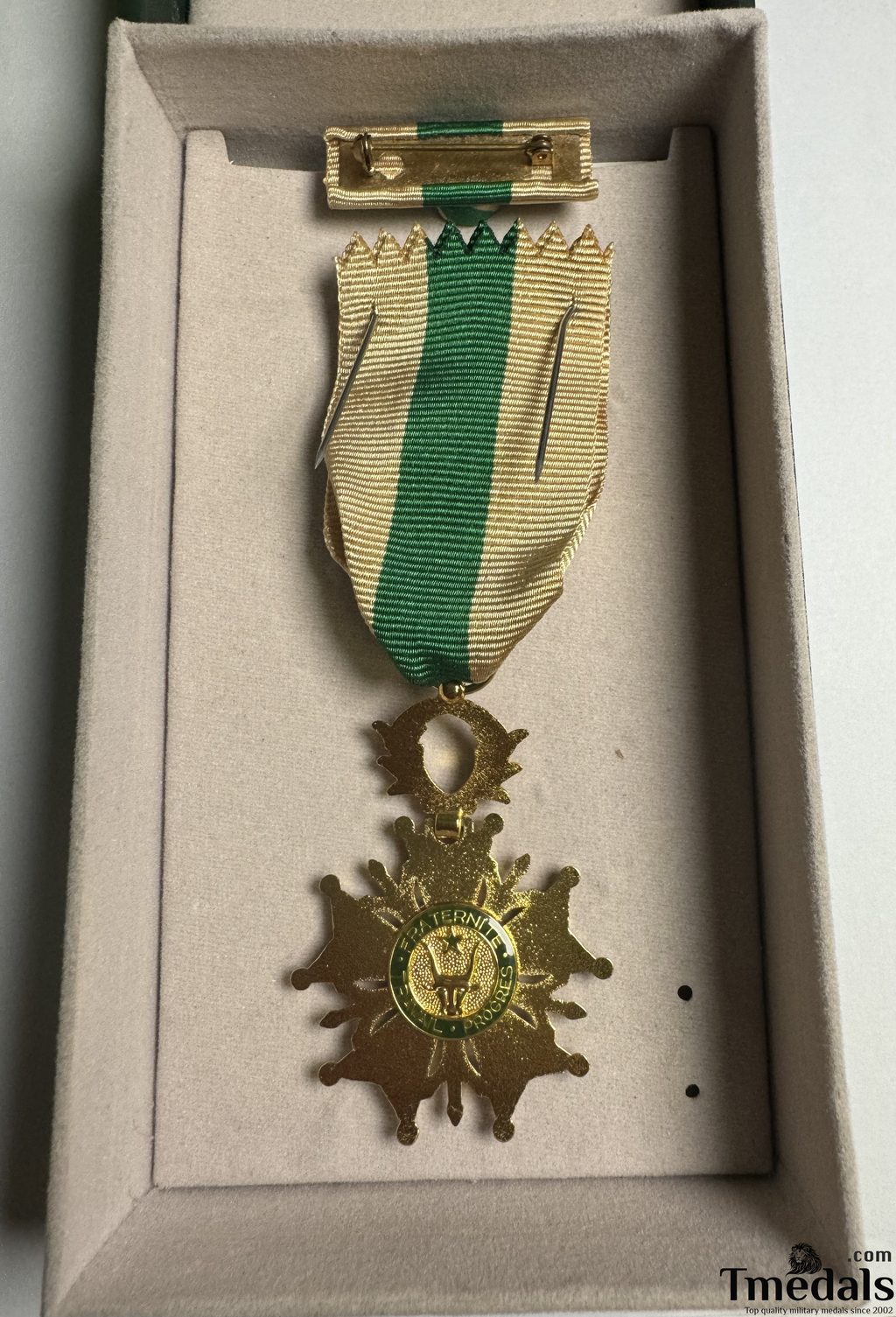 National Order of Niger – Original Officer Set with Box detail view 4