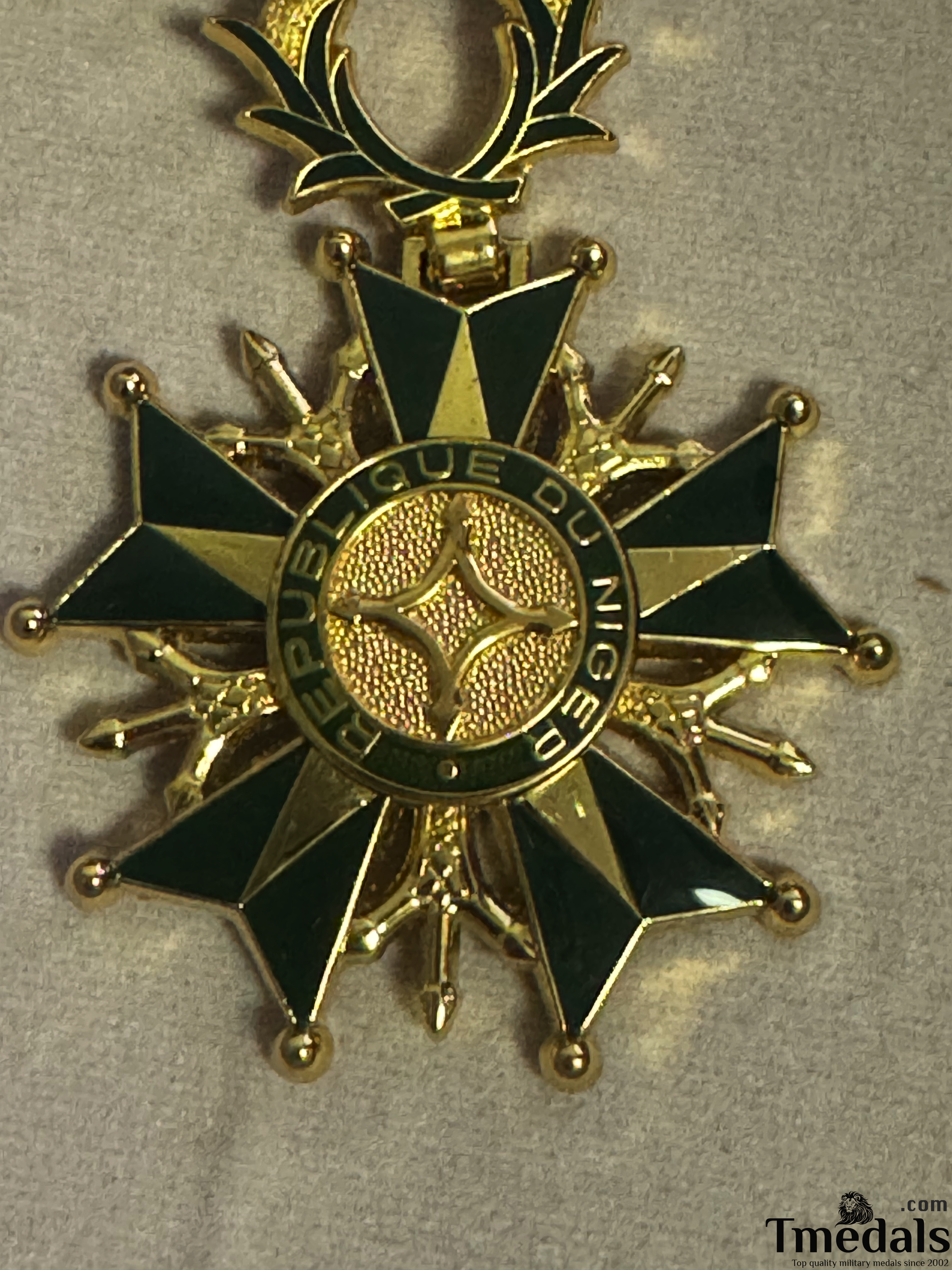 National Order of Niger – Original Officer Set with Box detail view 5