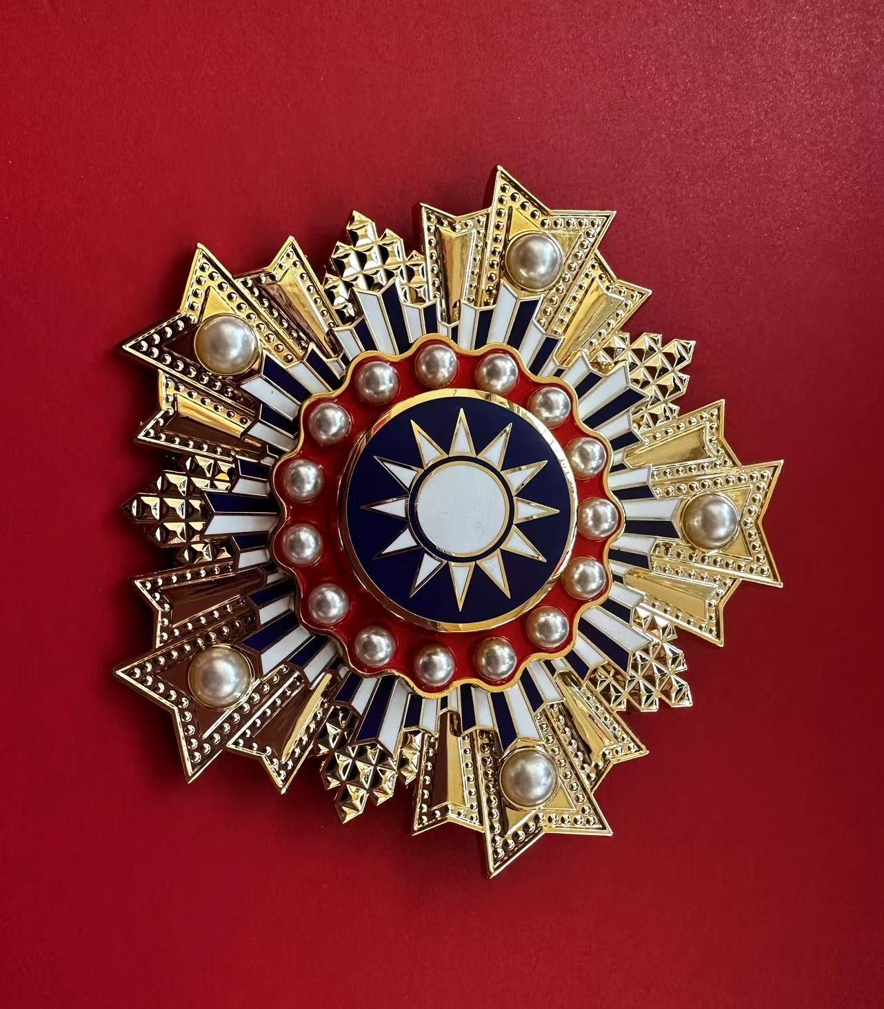 Chinese-REPUBLIC Order of Brilliant Jade Breast star detail view 7