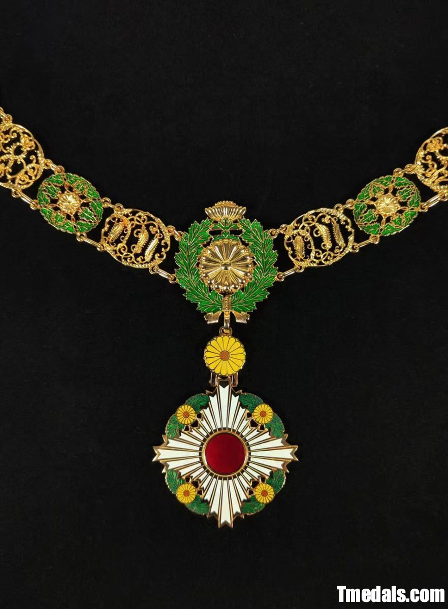 Japan Grand Cordon of the Order of the Chrysanthemum – Full (Copper + Hard Enamel) reproduction