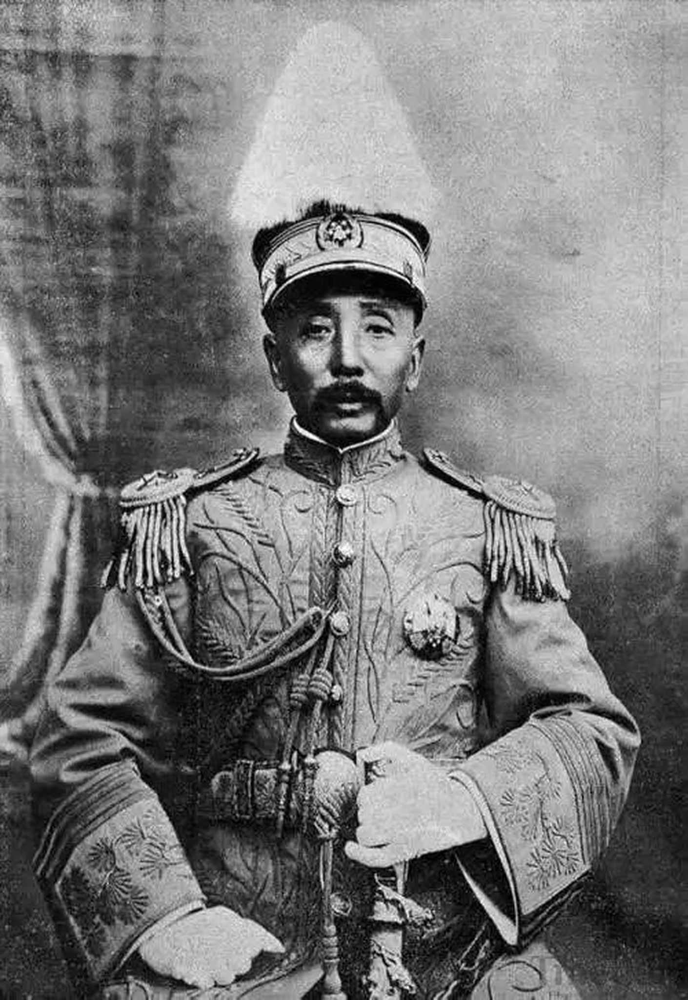 Republic of China Order of Rank and Merit – First Class – Full-Size with Case detail view 9