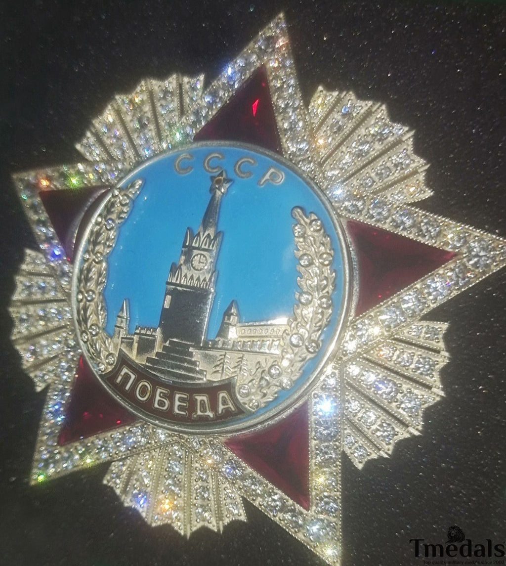 USSR Order of Victory Medal 925 Silver Real Enamel Ruby Moissanite detail view 2