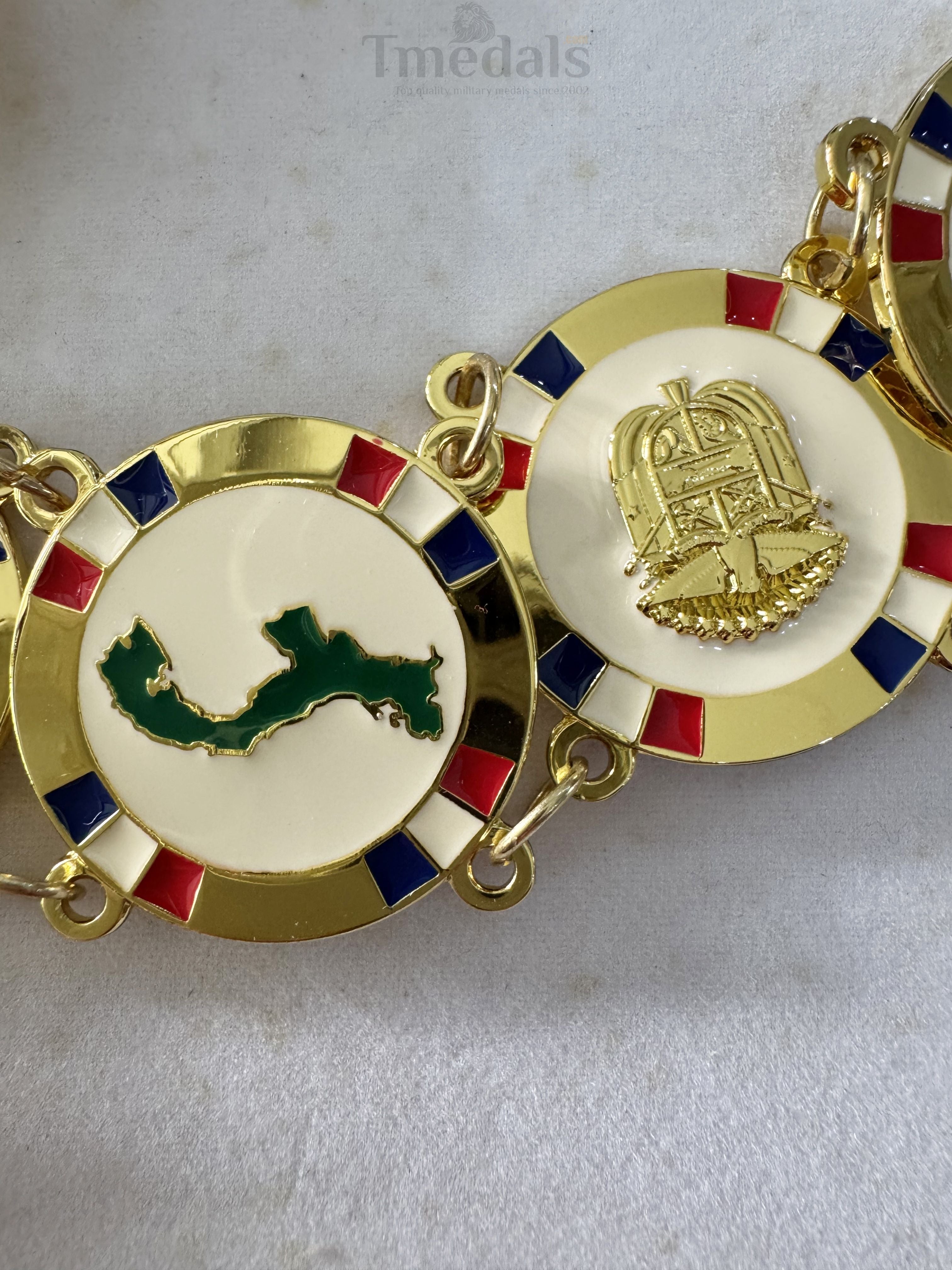 Panama National Order of José de Fábrega – Original Cased Set detail view 4