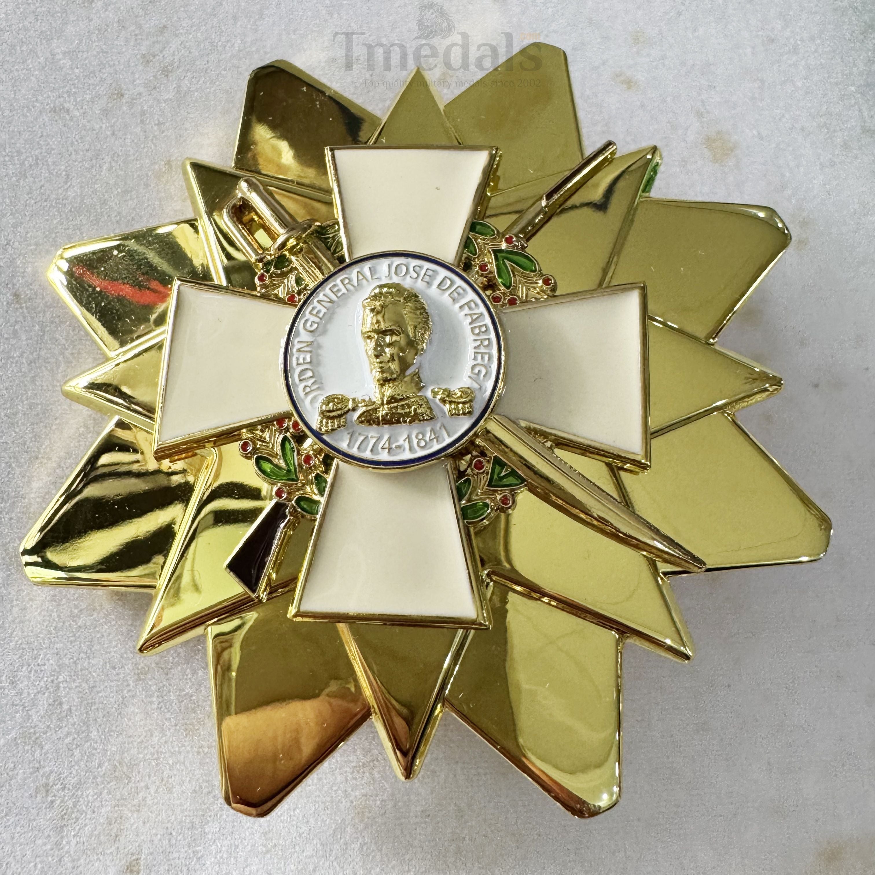 Panama National Order of José de Fábrega – Original Cased Set detail view 5