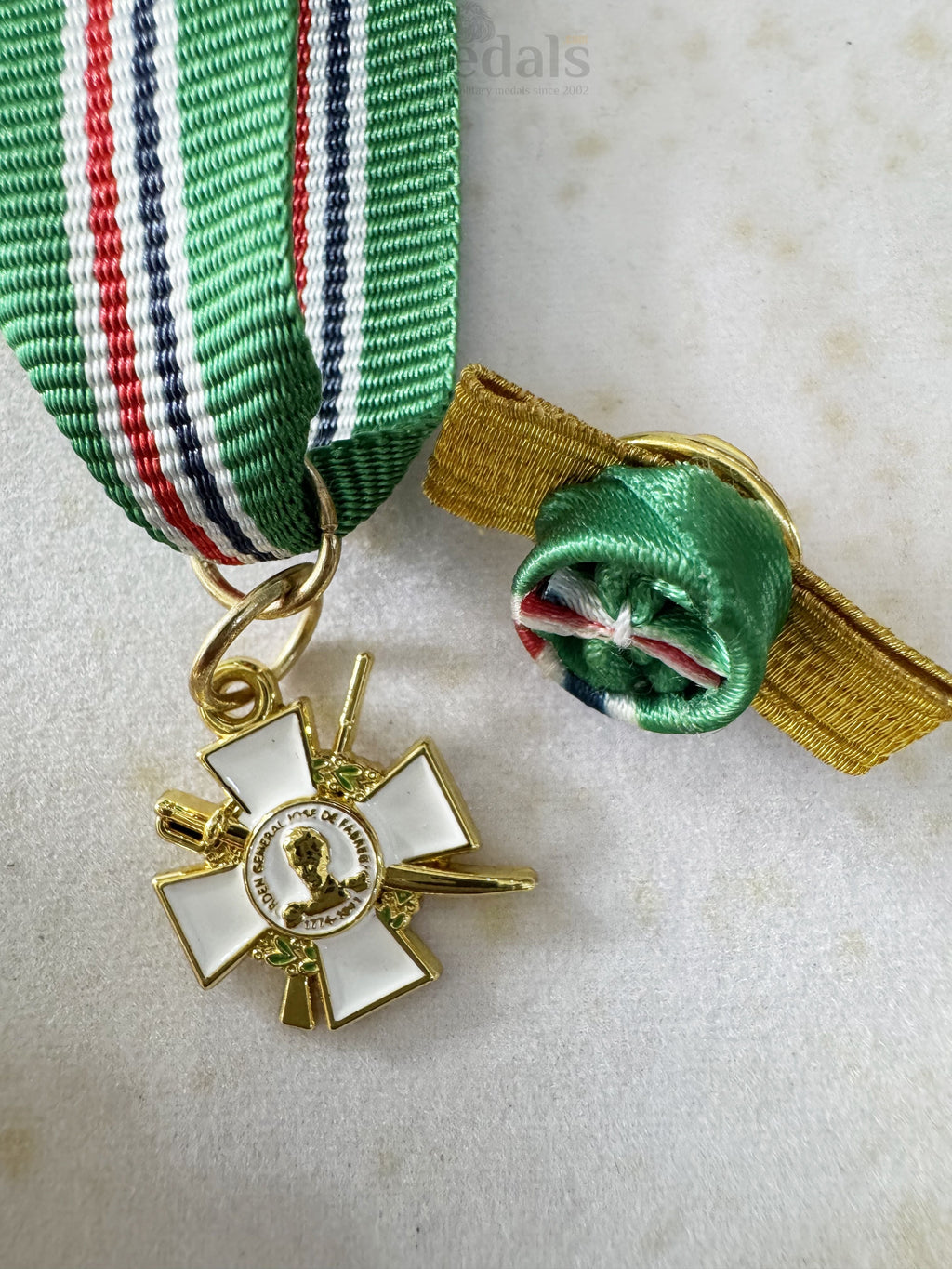 Panama National Order of José de Fábrega – Original Cased Set detail view 11