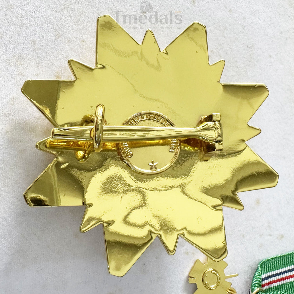 Panama National Order of José de Fábrega – Original Cased Set detail view 15