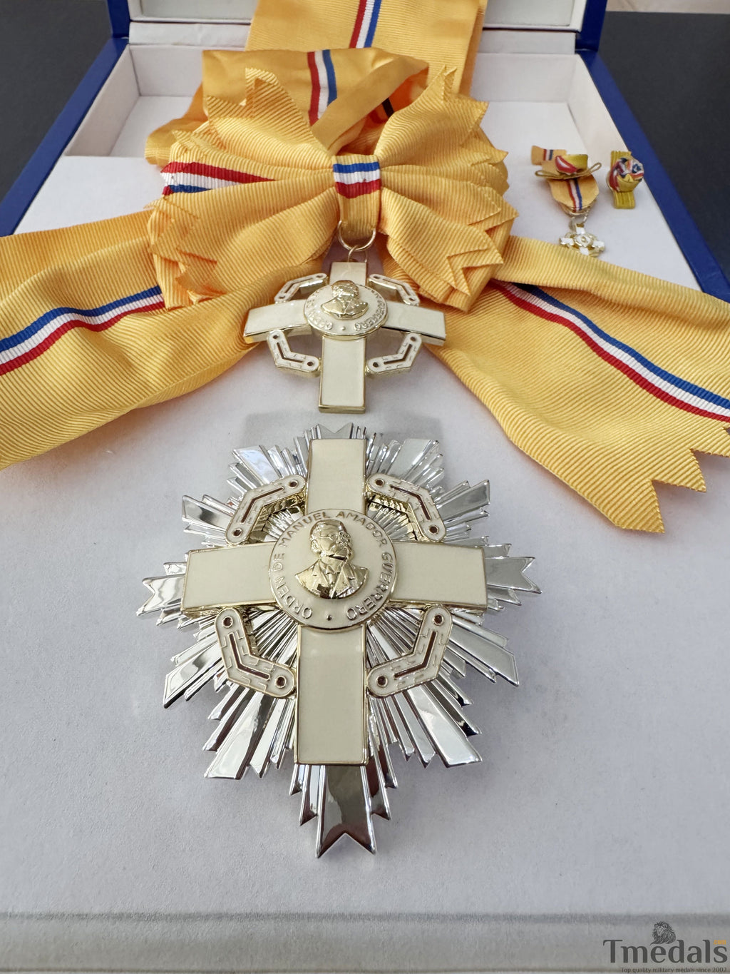 Panama National Order of Ricardo J. Alfaro – Original Grand Collar Set detail view 2