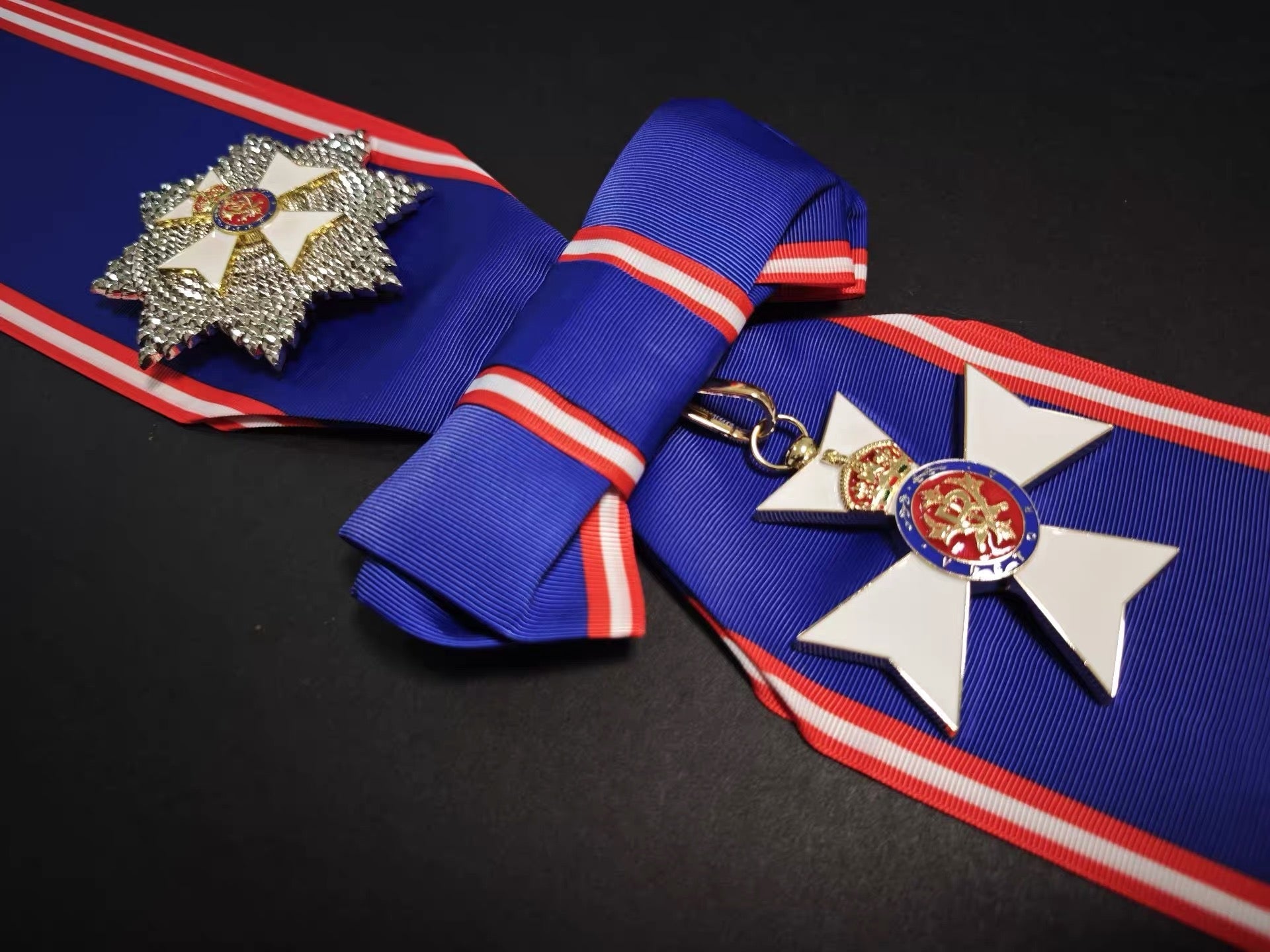 Royal Victorian Order Gcvo Sash Badge & Breast Star Set with Blue Sash reproduction