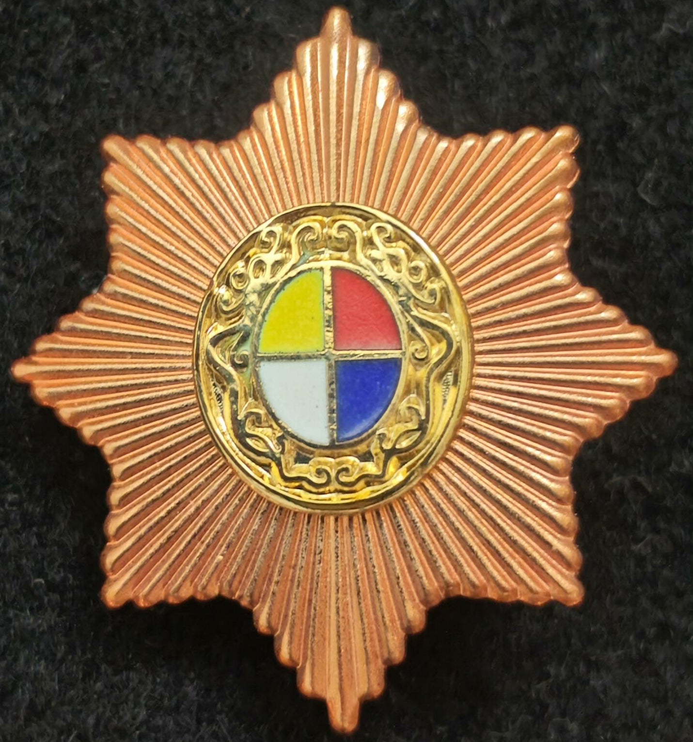 Chinese Qing Imperial Guard Cap Badge – 8-Point Star Roundel reproduction