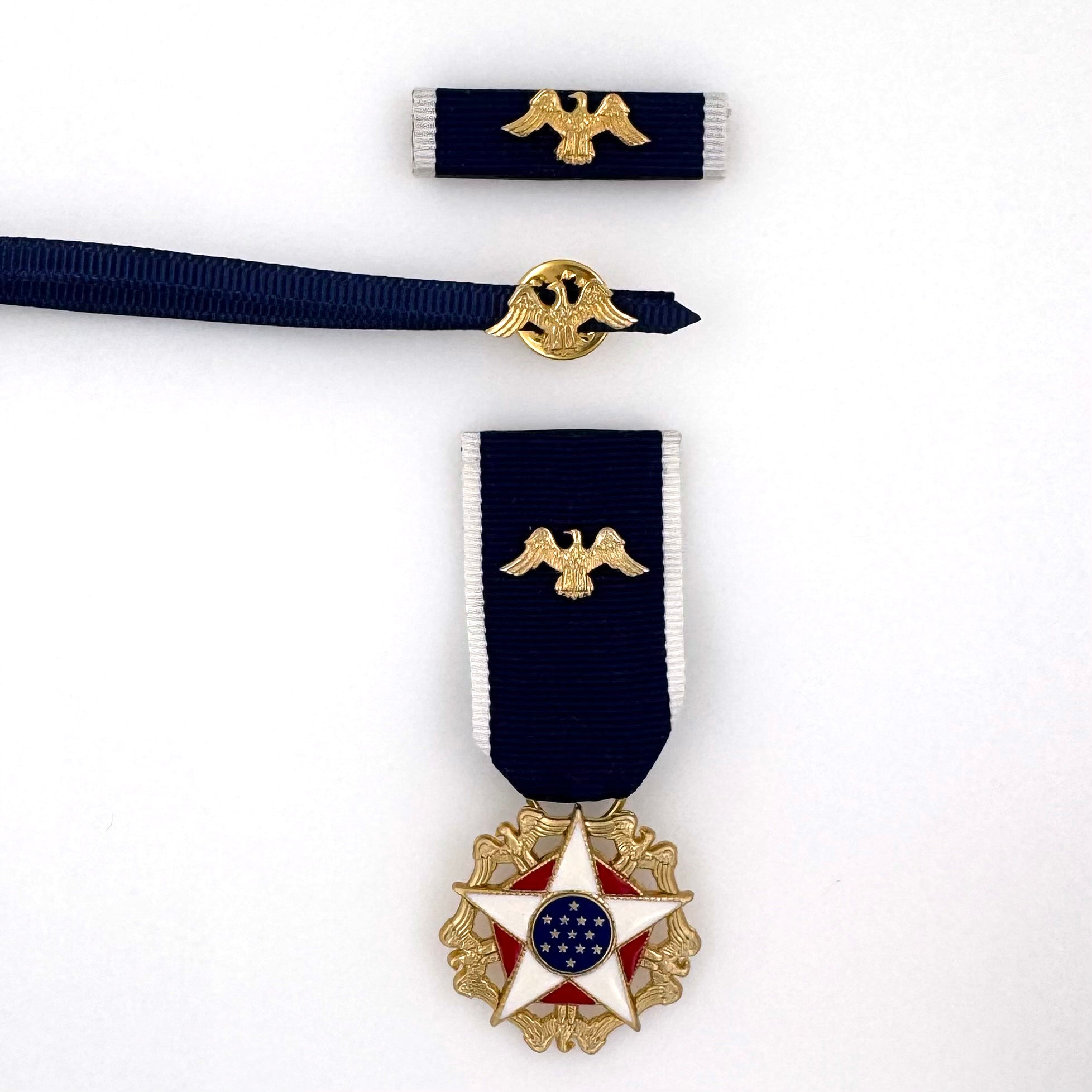 U.S. Presidential Medal of Freedom with distinction Mini Medal Ribbon detail view 4
