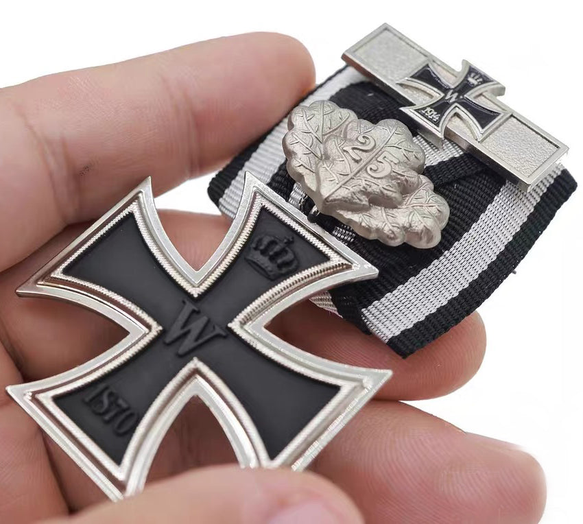 German Iron Cross 1870 2nd Class, 25-Year Oak Leaves & 1914 Spange detail view 5