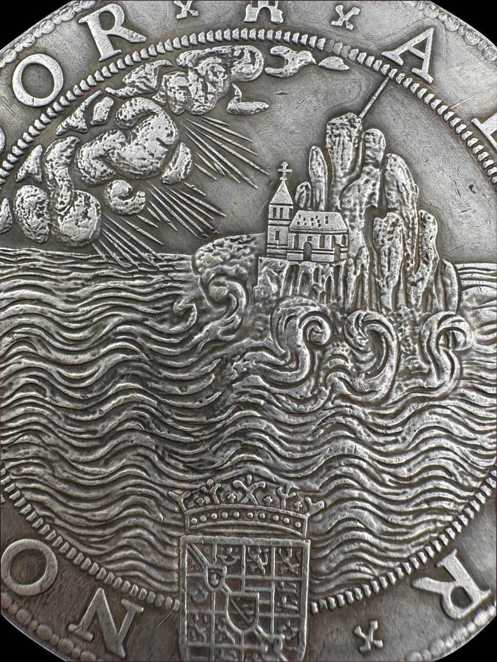 Elizabeth I Defeat of the Spanish Armada Medal 1588 UK Medal Coin detail view 5