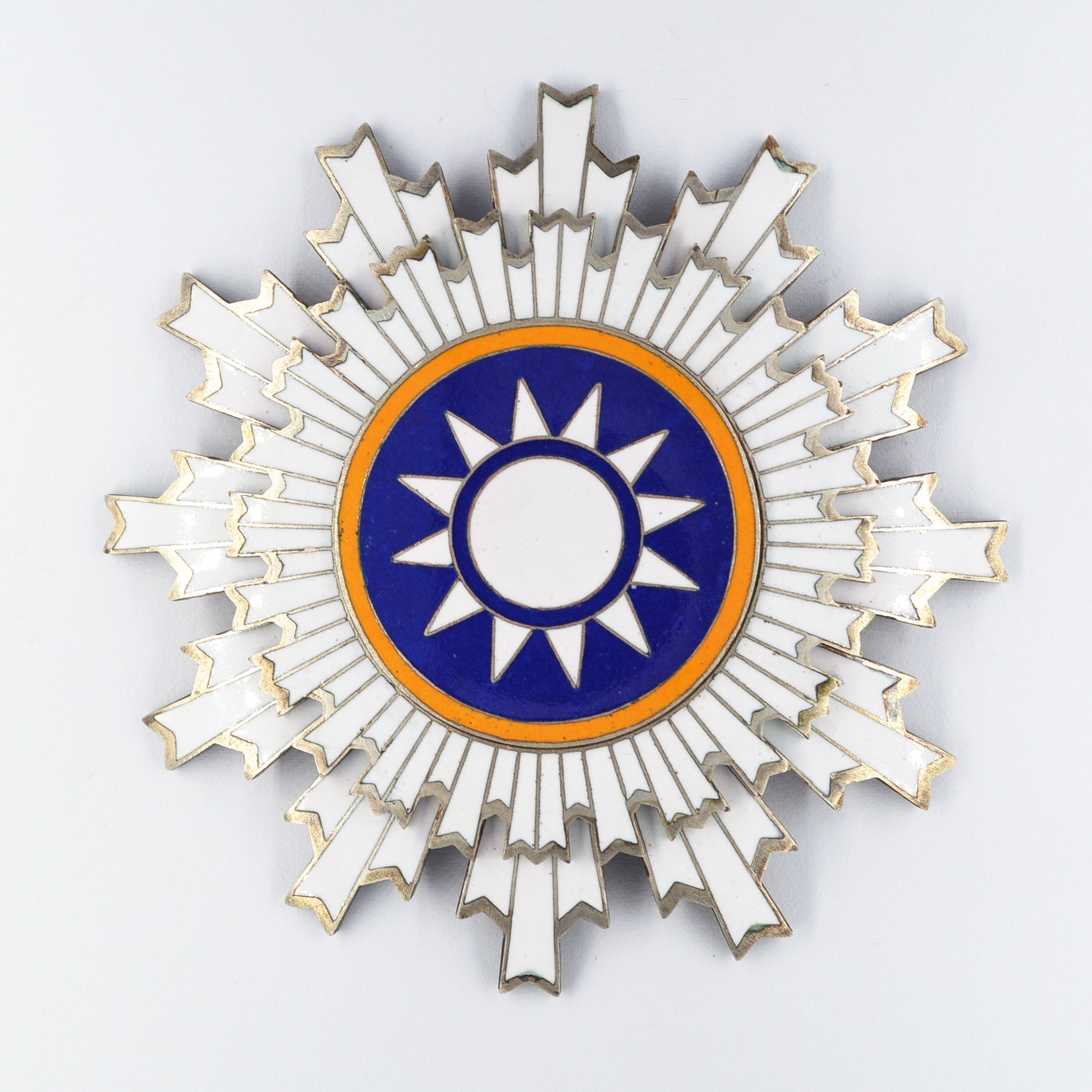 Chinese Republic Order of Blue Sky and White Sun First Class medal badge reproduction