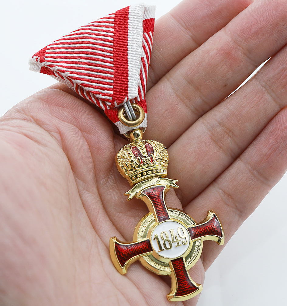 Austro-Hungarian Golden Cross of Merit with Crown 1849 FJ with Swords detail view 3