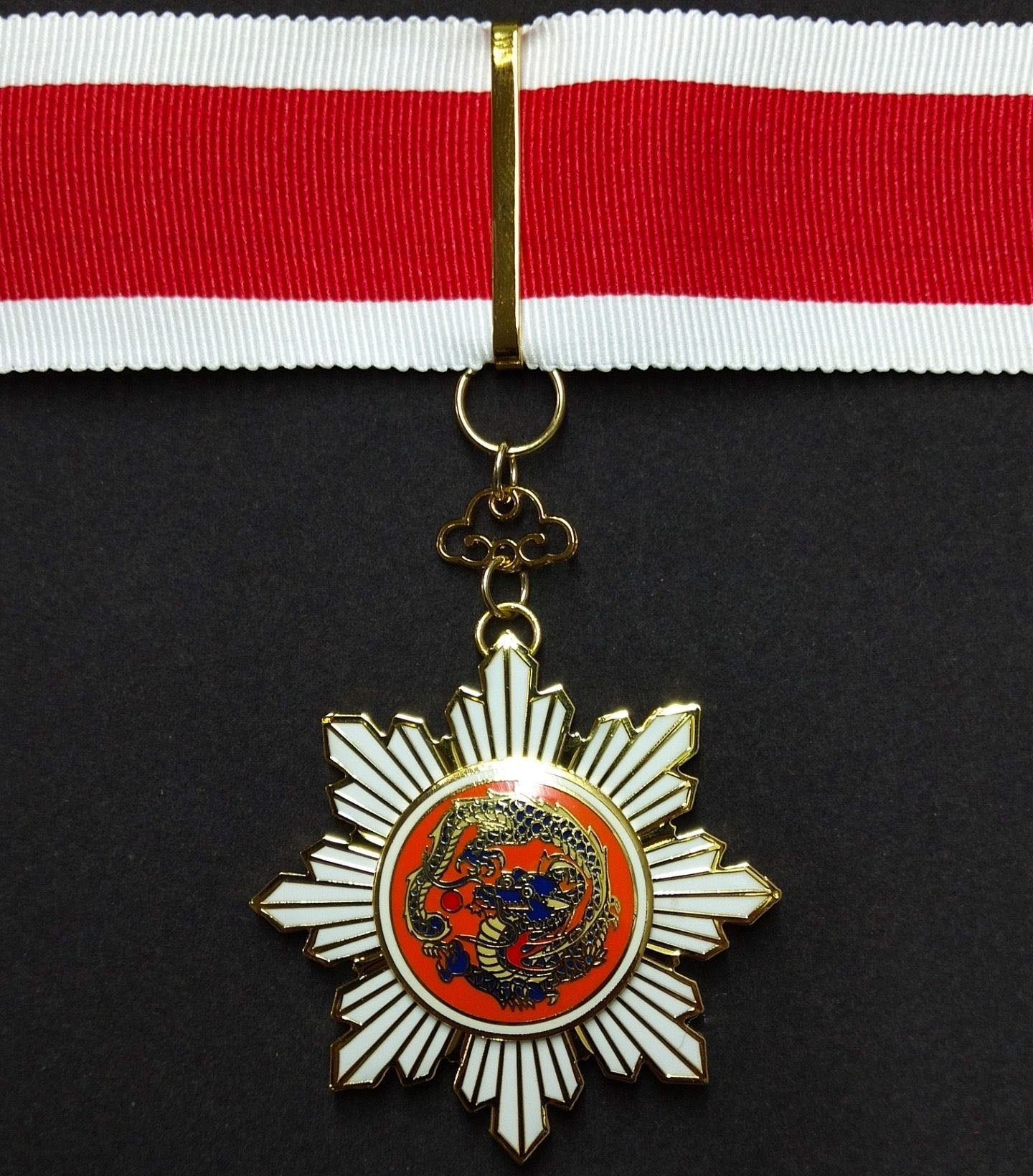 Republic of China Qing Dynasty Order of the blue dragon third 3rd Grade 青龍勛章 replica